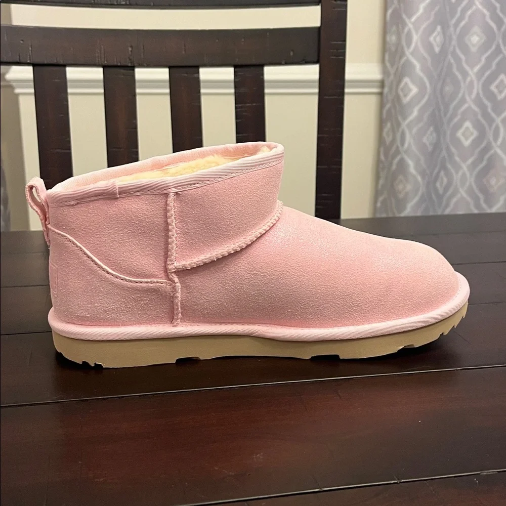 Ugg Classic Ultra Mini Dazzle Boots new pink Big Girls Youth Size 4